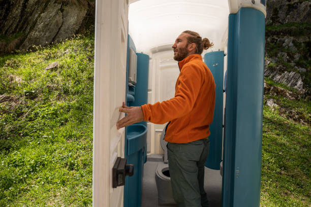 Porta potty delivery and setup in Somerville, MA